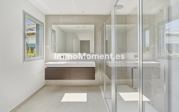 Resale - Apartment - Marbella - Santa Clara