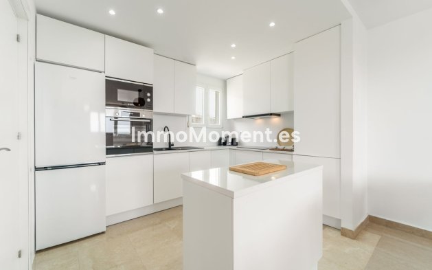 Resale - Apartment - Manilva