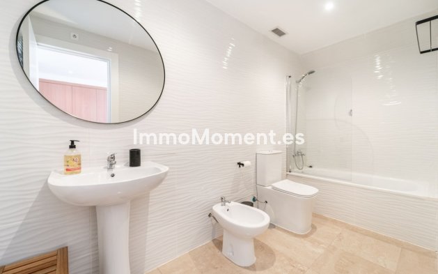 Resale - Apartment - Manilva