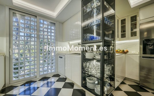 Wiederverkauf - Wohnung - Marbella - Guadalmina Baja