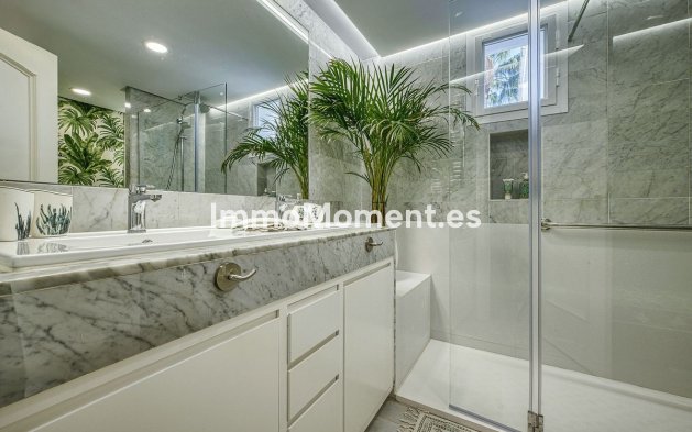 Wiederverkauf - Wohnung - Marbella - Guadalmina Baja