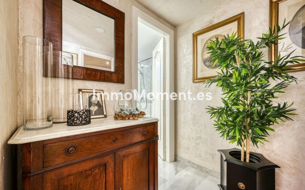 Wiederverkauf - Wohnung - Marbella - Guadalmina Baja