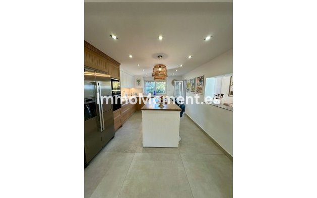 Revente - Villa - Estepona  - Estepona Centro