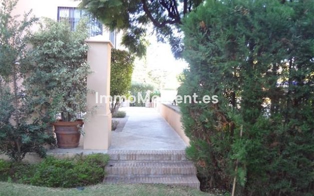 Revente - Appartement - Marbella - Nueva Andalucía
