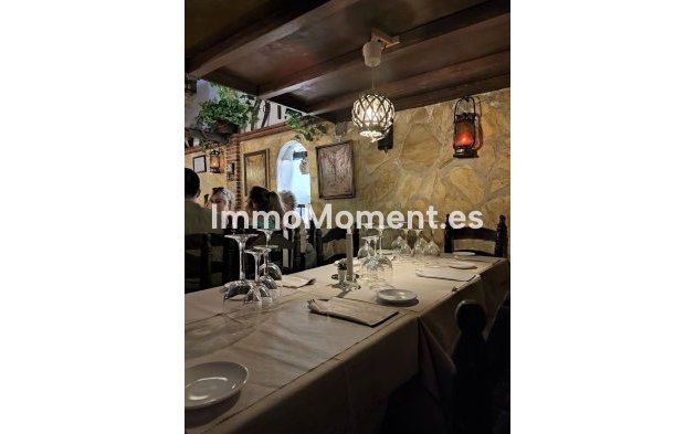 Resale - Townhouse - Marbella - Marbella Centro