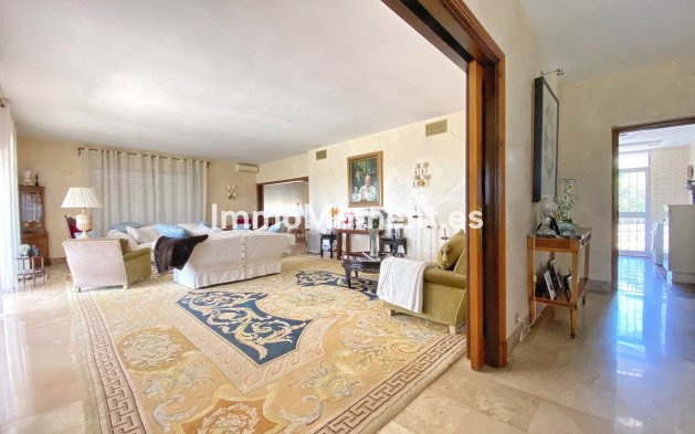 Resale - Villa - Marbella - Marbella Centro