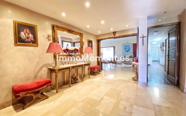 Resale - Villa - Marbella - Marbella Centro