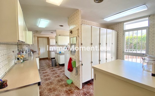 Resale - Villa - Marbella - Marbella Centro