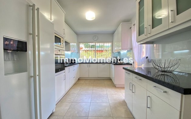 Wiederverkauf - Villa - Marbella - Nagüeles