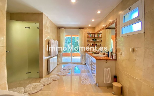 Wiederverkauf - Villa - Marbella - Nagüeles