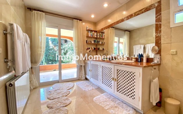 Wiederverkauf - Villa - Marbella - Nagüeles