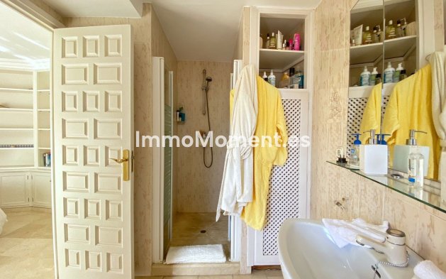 Wiederverkauf - Villa - Marbella - Nagüeles