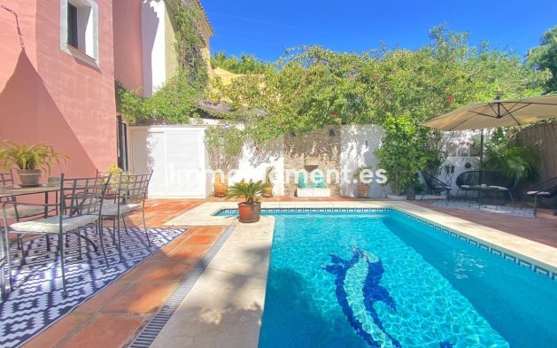 Wiederverkauf - Villa - Marbella - Marbella Centro