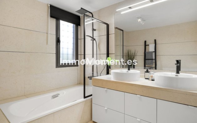 Revente - Appartement - Estepona  - Estepona Centro