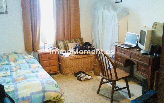 Resale - Villa - Estepona - Atalaya