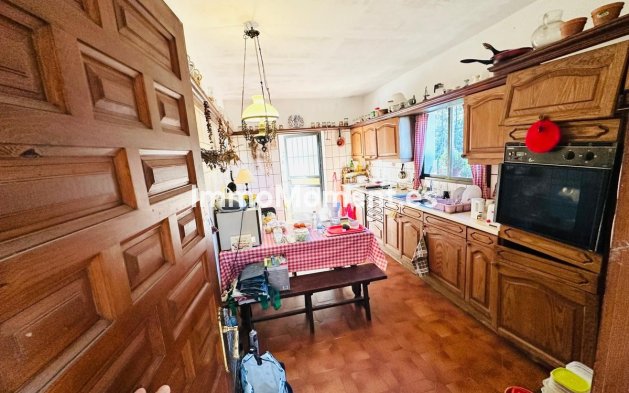 Resale - Villa - Estepona - Atalaya