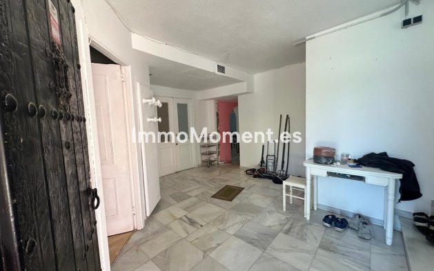 Resale - Villa - Marbella - Nueva Andalucía