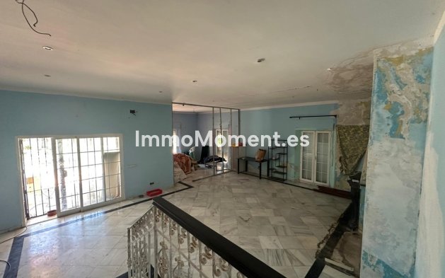 Resale - Villa - Marbella - Nueva Andalucía