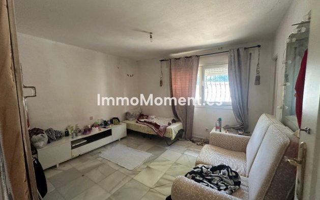 Resale - Villa - Marbella - Nueva Andalucía