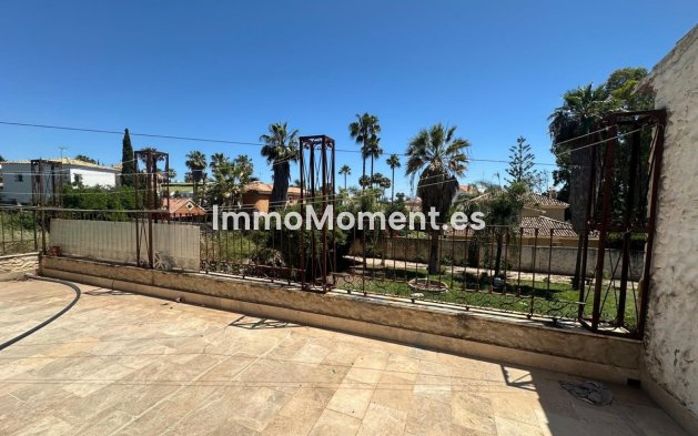 Resale - Villa - Marbella - Nueva Andalucía