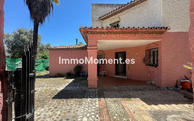 Resale - Villa - Marbella - Nueva Andalucía