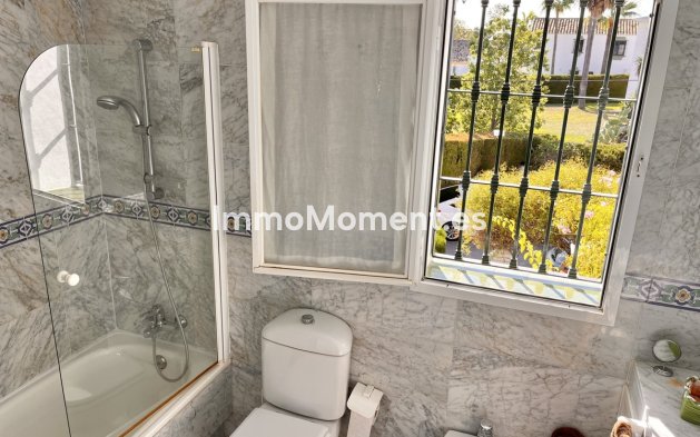 Wiederverkauf - Reihenhaus - Estepona  - Estepona Centro