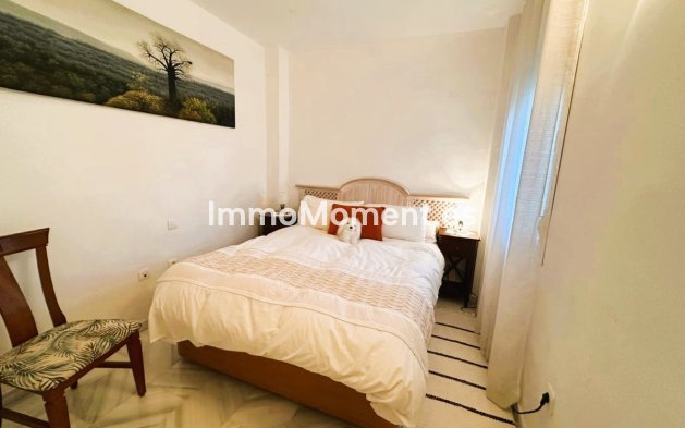 Resale - Apartment - Marbella - Nueva Andalucía