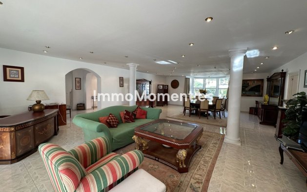 Resale - Villa - Marbella - Marbesa