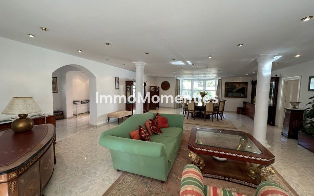 Resale - Villa - Marbella - Marbesa