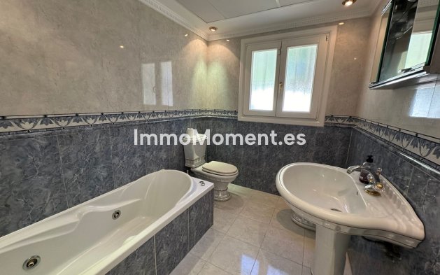 Resale - Villa - Marbella - Marbesa