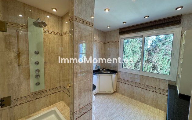 Resale - Villa - Marbella - Marbesa