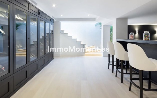 Reventa - Villa - Marbella - Aloha