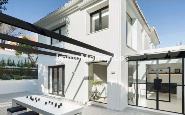 Reventa - Villa - Marbella - Aloha