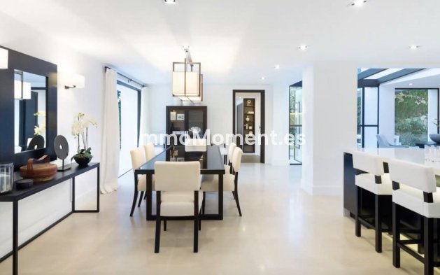 Reventa - Villa - Marbella - Aloha