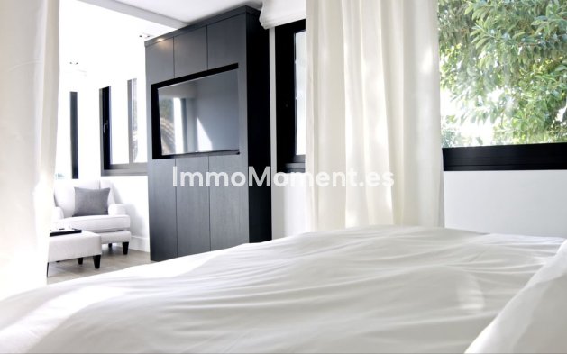 Reventa - Villa - Marbella - Aloha