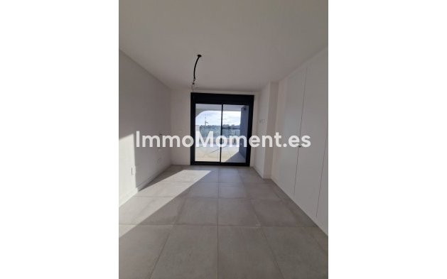 Resale - Apartment - Estepona - Selwo