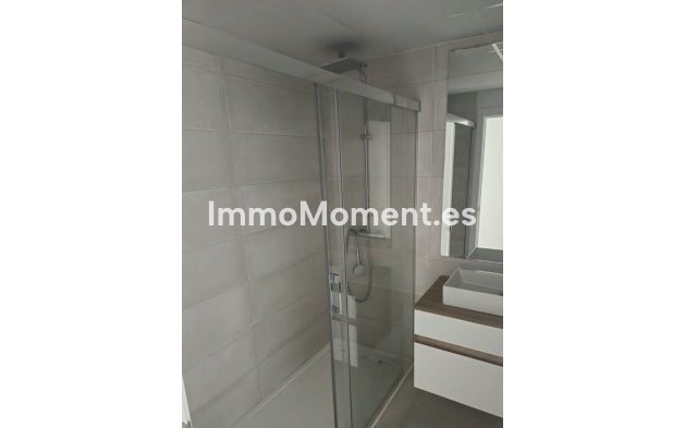 Resale - Apartment - Estepona - Selwo