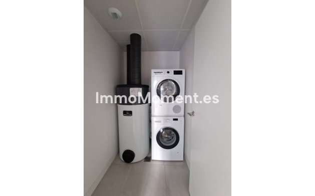 Resale - Apartment - Estepona - Selwo