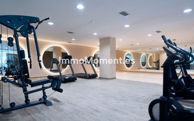 Resale - Apartment - Estepona - Selwo