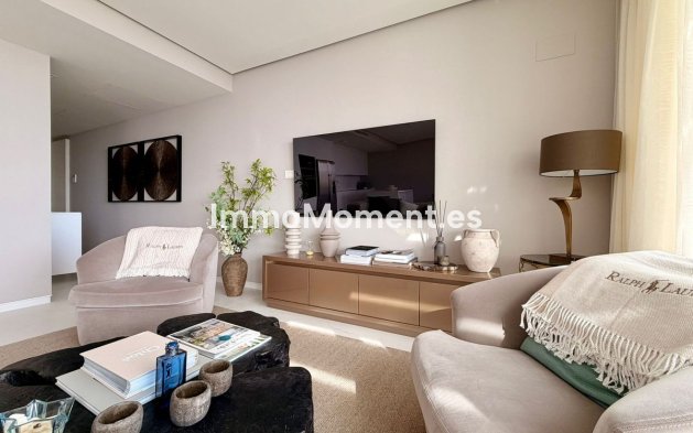 Wiederverkauf - Wohnung -   Inländisch - Ojén