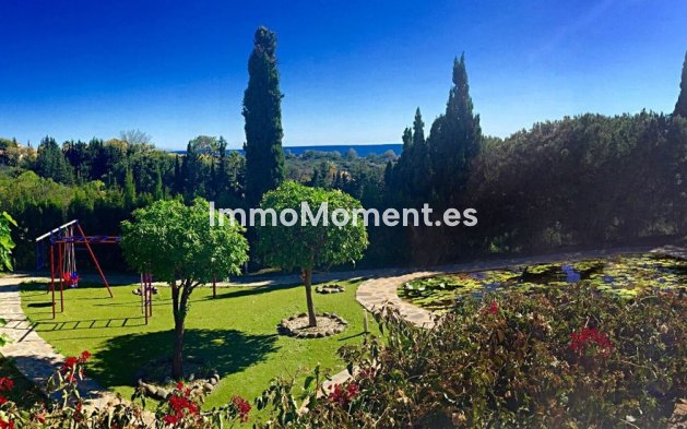 Resale - Villa - Marbella - Elviria