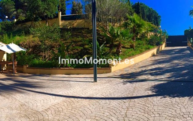 Resale - Villa - Marbella - Elviria