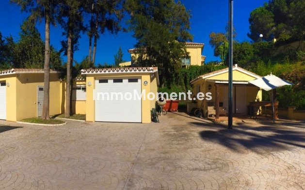 Resale - Villa - Marbella - Elviria