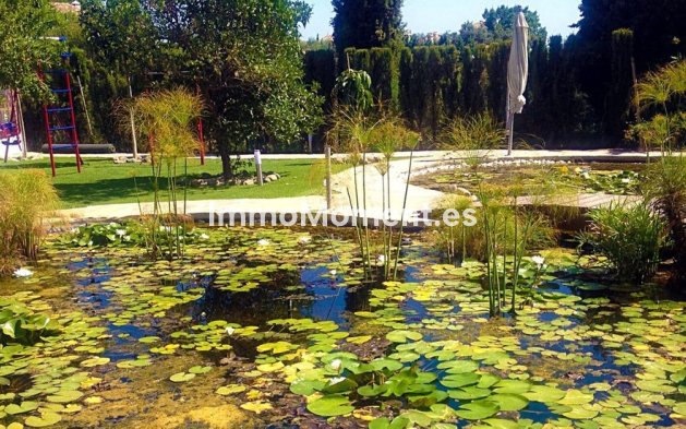 Resale - Villa - Marbella - Elviria