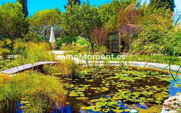 Resale - Villa - Marbella - Elviria