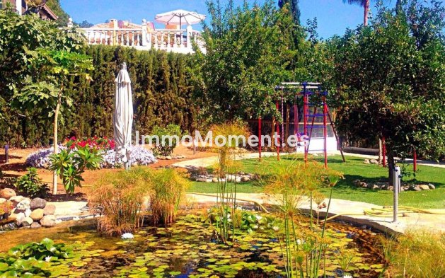 Resale - Villa - Marbella - Elviria