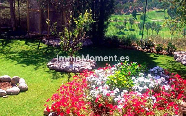 Resale - Villa - Marbella - Elviria