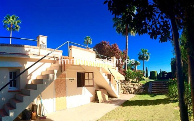 Resale - Villa - Marbella - Elviria