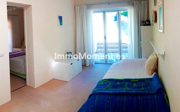 Resale - Villa - Marbella - Elviria