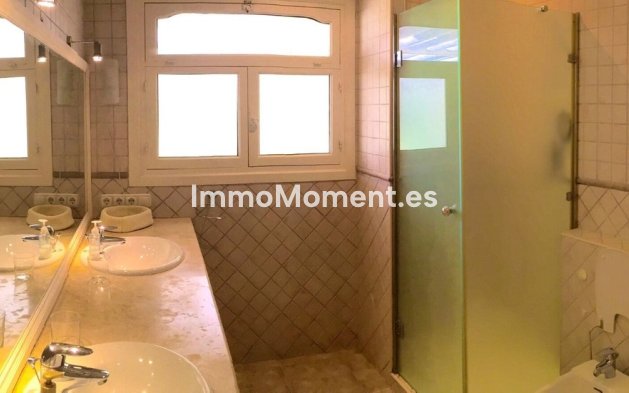 Resale - Villa - Marbella - Elviria